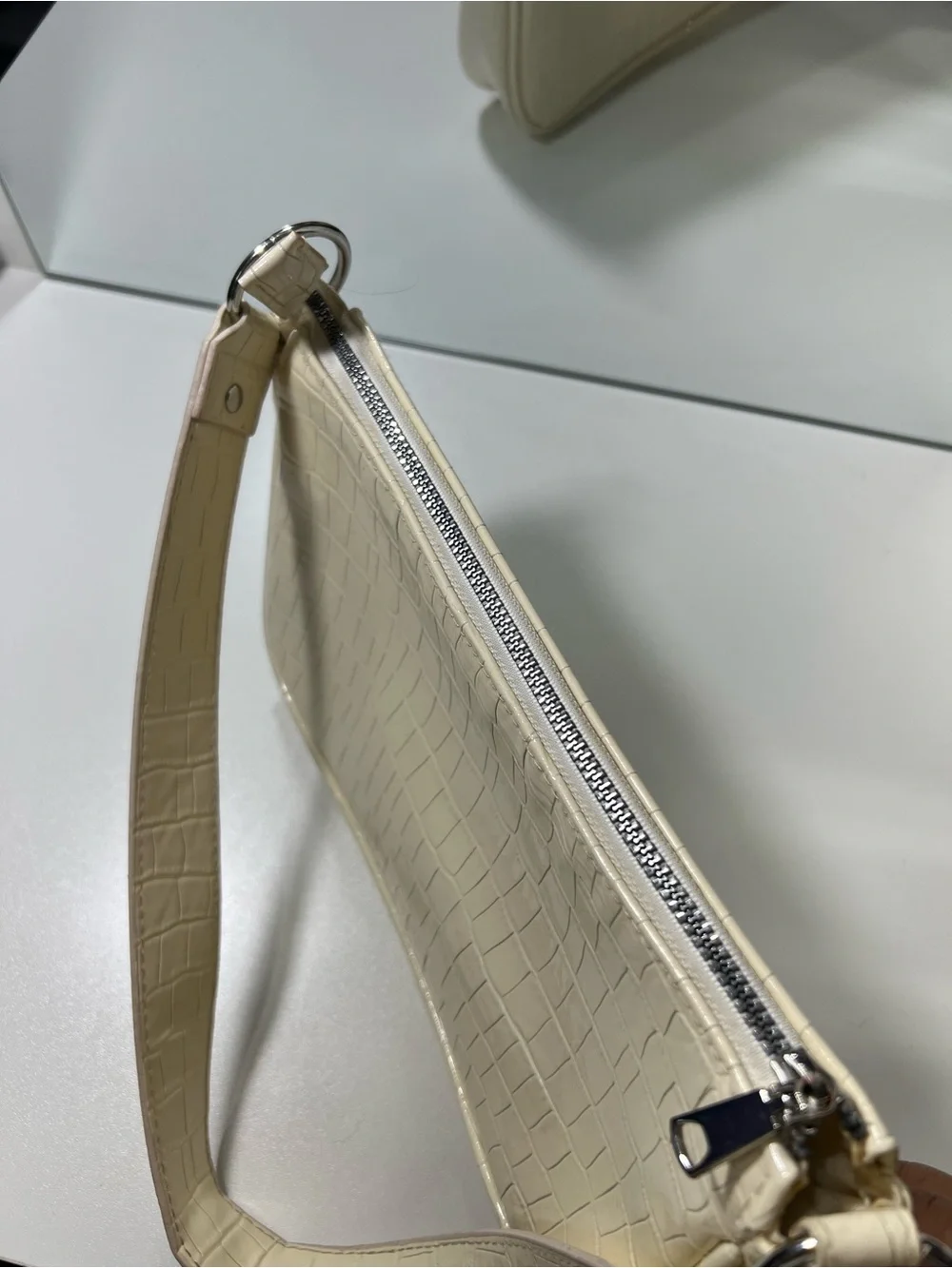 H&M Cream Croc-Embossed Shoulder Bag - Minimal Chic